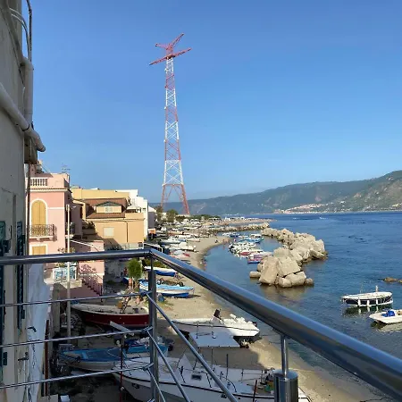 Casa Monsu Torre di Faro